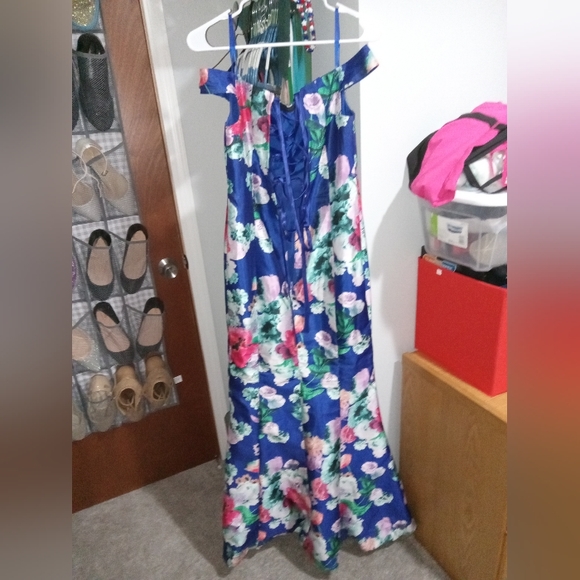 Floral Prom Dress - Picture 6 of 8